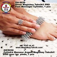 Un rouleau de massage pour les pieds de Magickey Teknik 